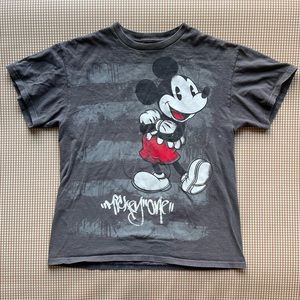 Mickey Mouse t-shirt. Medium